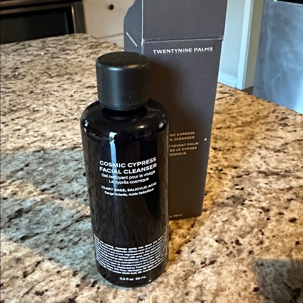 Twentynine Palms Facial Cleanser - Deep Purple - Picture 2 of 2